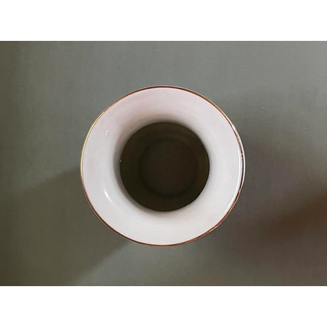 Vintage Peacock Gilt Trimmed Urn Vase by Toyo For Sale In Jacksonville, FL - Image 6 of 9