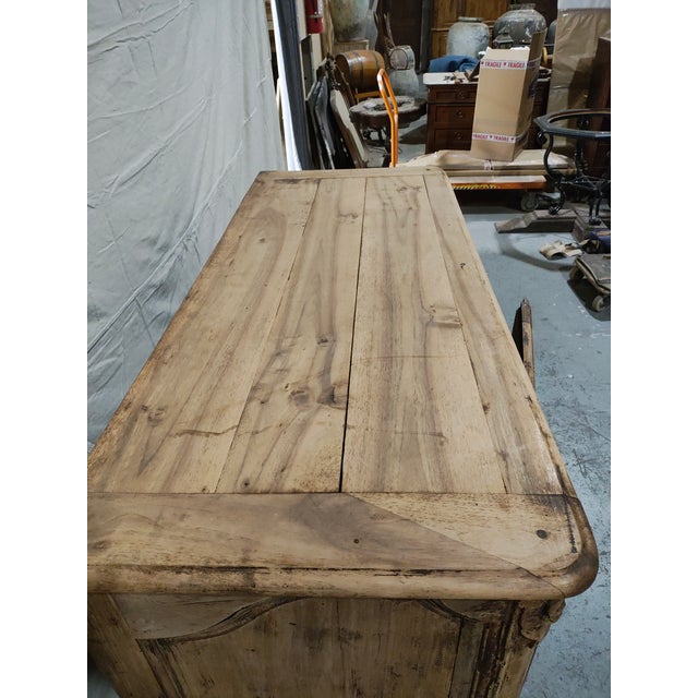 18th Century 18th Century French Provincial Walnut Buffet From Provence (Avignon), Circa 1780 For Sale - Image 5 of 10