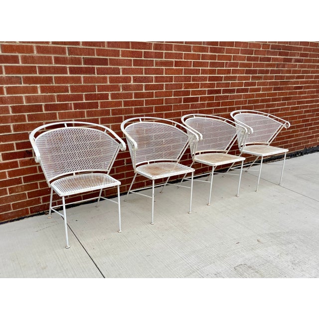 Unmarked vintage outdoor patio chairs. Attributed to Salterini or Woodard. Atomic design. Structurally sound and sturdy...
