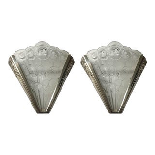 1930s French Art Deco Sconces Signed by Verrerie des Hanots - a Pair For Sale