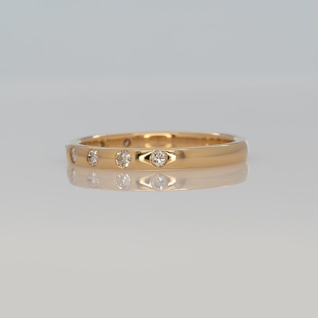 Diamond Band Minimalist Design: Solid 14k Gold – Round Diamond Fine Jewelry, Size 6.75 For Sale In Columbus - Image 6 of 9