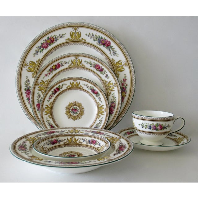 C.1988 Wedgewood Porcelain Hand-Painted "Columbia," W595 Pattern -Full Serving Set for 12 (89 Pcs). For Sale - Image 13 of 13