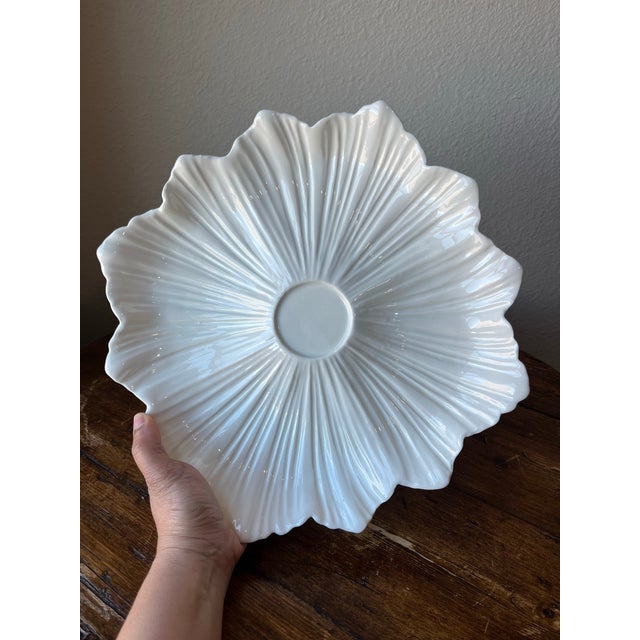 Whittier Potteries California USA 453 Lotus flower Chip Platter 13" diameter and 1.75" height No major chip nor crack....