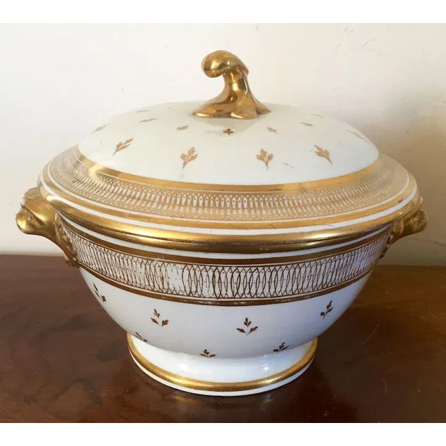 Early 19th Century 1805 English Regency Coalport Porcelain Round Tureen & Cover For Sale - Image 5 of 11