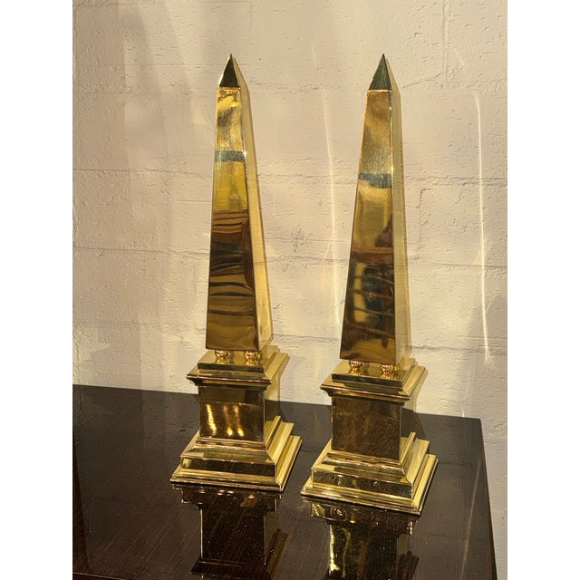 Modern Pair of Continental MCM Polished Brass Obelisks For Sale - Image 3 of 7