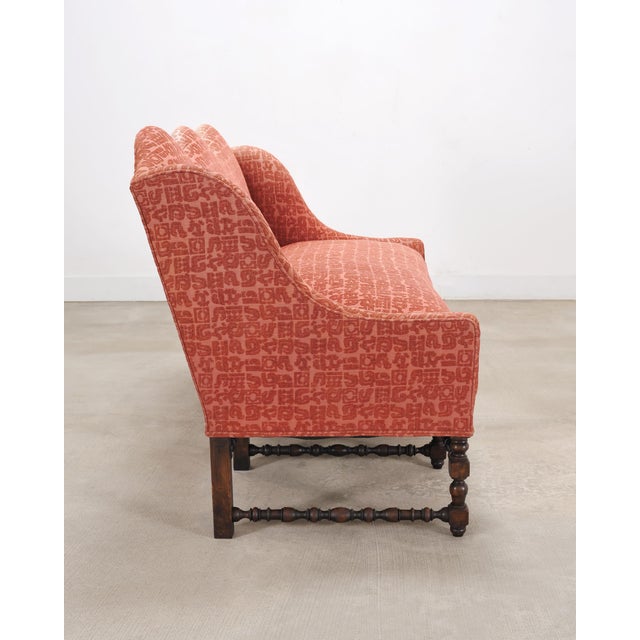 English William and Mary Baroque Style Camel Hump Back Settee For Sale In Sacramento - Image 6 of 18