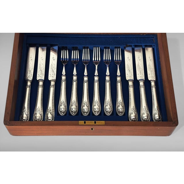 Walker & Hall Late 19th Century Victorian English Wooden Box With a Complete Silver-Plated Flatware - 48 pcs For Sale - Image 4 of 18