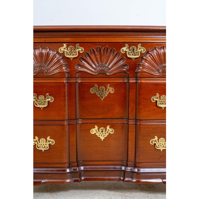 Kindel Winterthur Mahogany Block Front Drawer Chest For Sale - Image 9 of 18