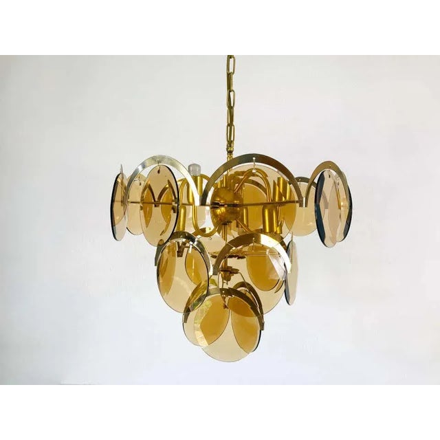 Vistosi Murano Midcentury Three-Tier Brass and Glass Chandelier by Vistosi, 1960s For Sale - Image 4 of 13