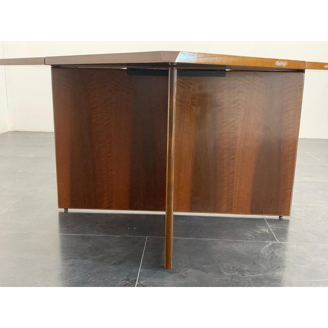1970s Extendable Table with Overwhelming Envelope Openings attributed to Vittorio Introini for Luigi Sormani, 1970s For Sale - Image 5 of 15