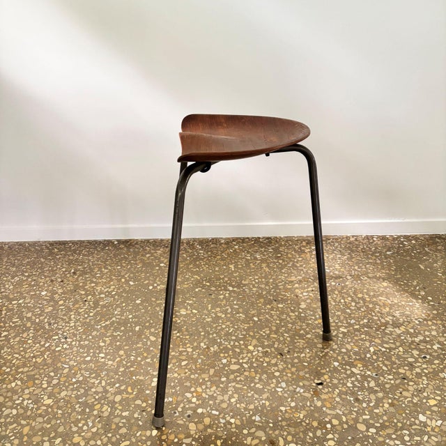 Tripod Stool by Astor Glibstrup for Frederikssund Mobelfabrik, Denmark, 1950s For Sale - Image 3 of 12