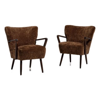 1940s Mid-Century Modern Brown Wood Pair of Club Chairs For Sale