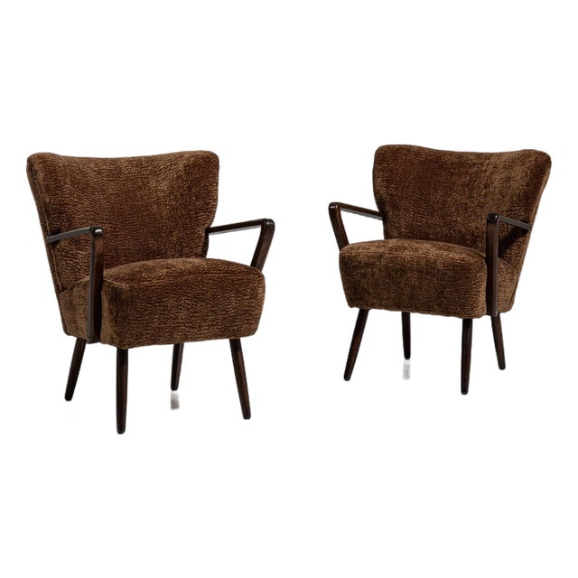 1940s Mid-Century Modern Brown Wood Pair of Club Chairs For Sale