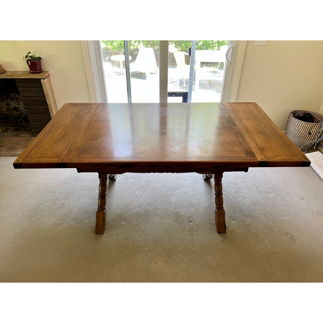 1960s Original Temple Stuart Rockingham Maple ColonialStyle Dining