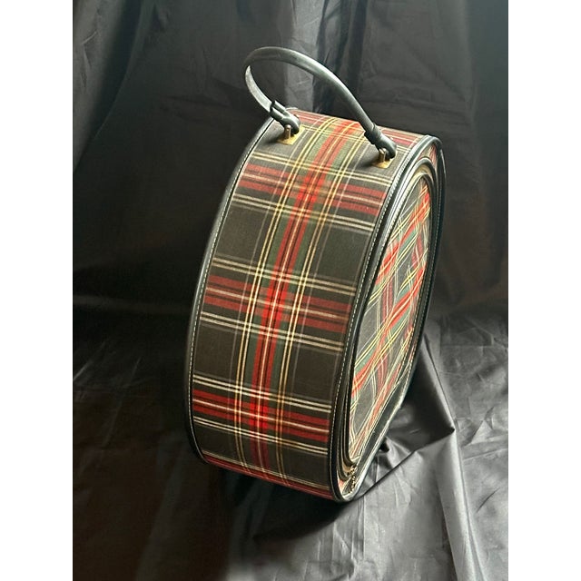 Textile Vintage Tartan Plaid Hat Box Case For Sale - Image 7 of 15