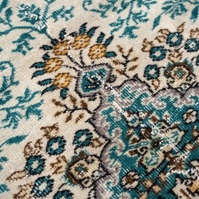 Vintage 1960s Turkish Rug, Ivory & Teal With Saffron Spandrels, Kerman Style – 7'0" X 9'7" For Sale - Image 9 of 12