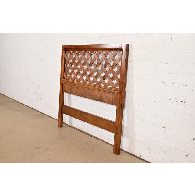 Mid-Century Modern Henredon Mid-Century Modern Carved Oak Woven Front Twin Headboard, Circa 1970s For Sale - Image 3 of 9