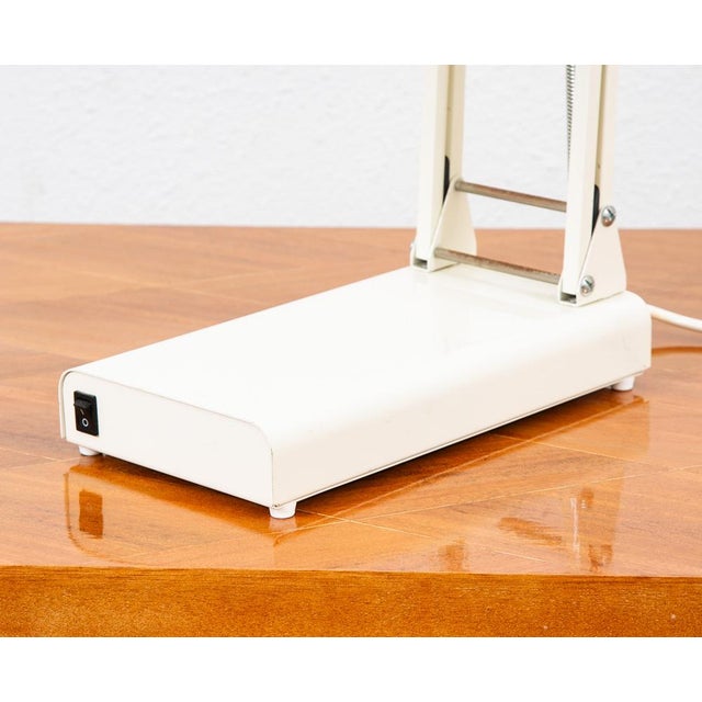 Metal 1960s Mid Century Modern Sadelite Table Lamp White Desk Lamp For Sale - Image 7 of 12