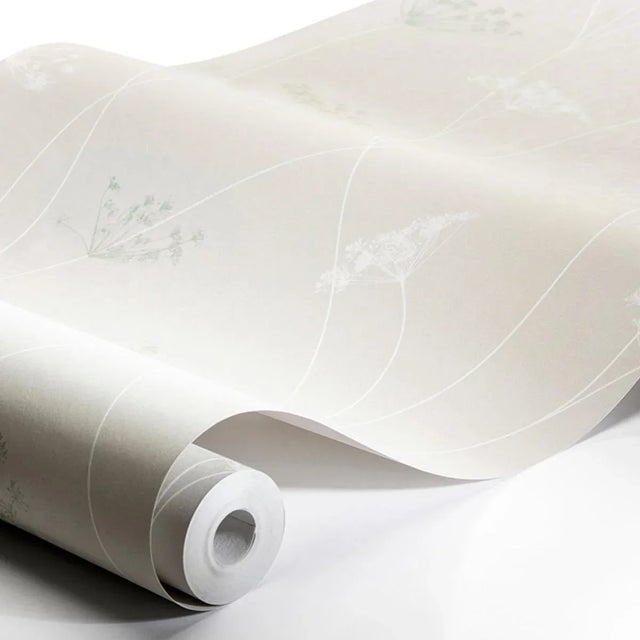 Inspired by the delicate beauty of wildflowers, Queen Anne is a chic rendition of a botanical design. This product is FSC...