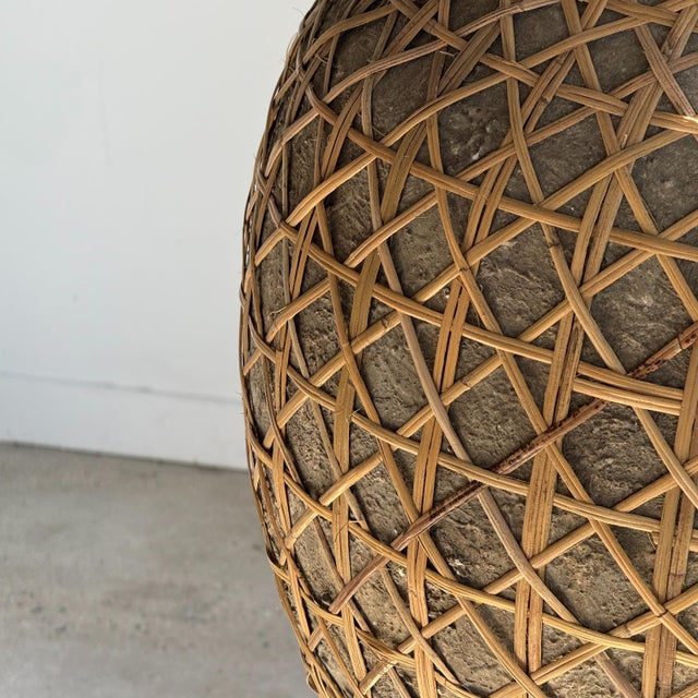 1960s Vintage Light Grey Pot with Lattice Lid and Rattan Handles, 1960s For Sale - Image 5 of 7