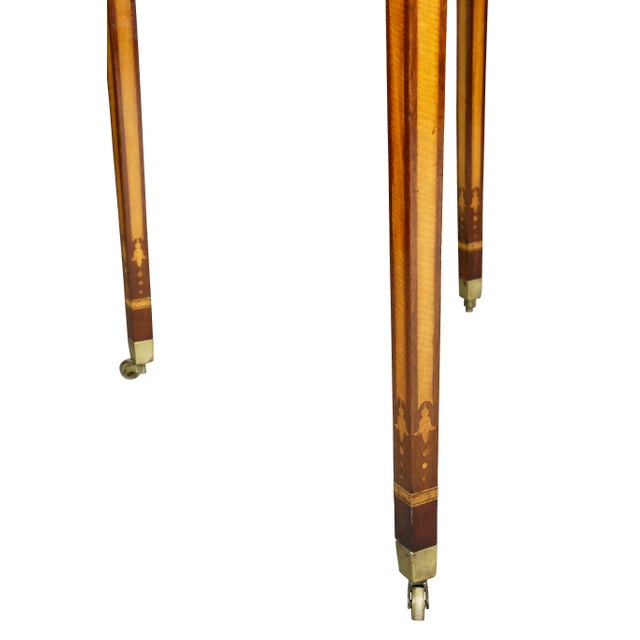 George III Satinwood and Mahogany Pembroke Table For Sale In Boston - Image 6 of 10