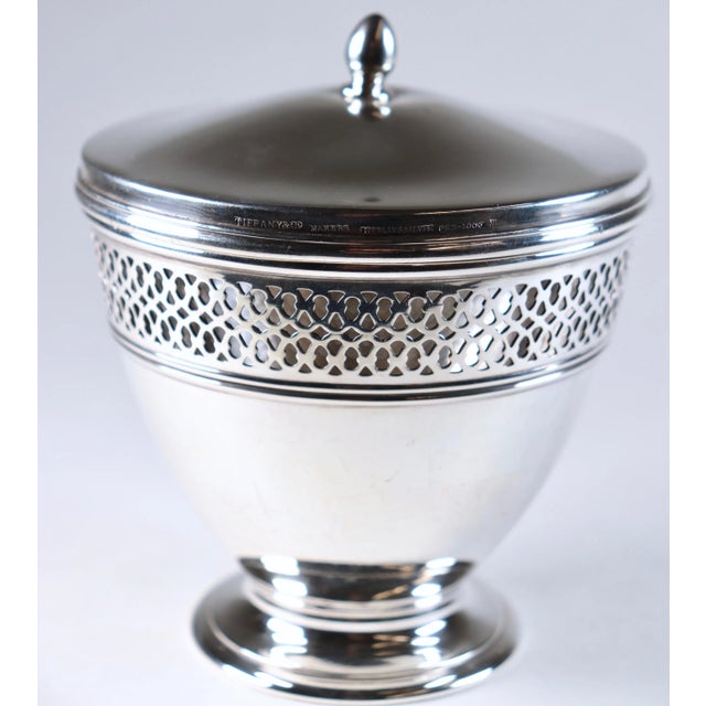 Traditional Early 20th Century Tiffany & Company Sterling Silver Sugar Bowl For Sale - Image 3 of 13