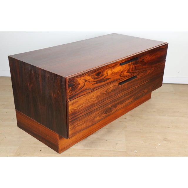 Scandinavian Low Sideboard in Rosewood attributed to Ib Kofod Larsen, Denmark, 1960s For Sale - Image 16 of 18