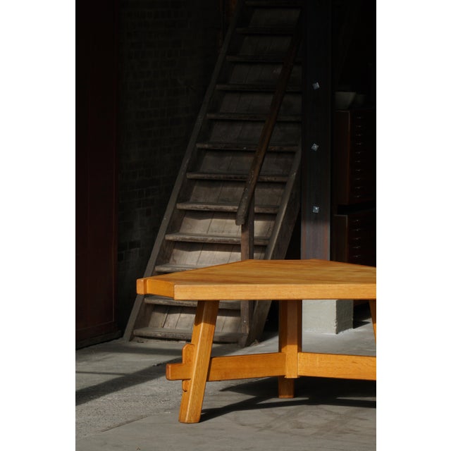 Mid-Century Modern French Triangular Brutalist Dining Table in Oak, 1960s For Sale - Image 11 of 18