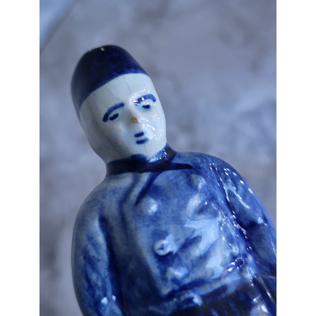 This lovely single shaker is ceramic and made by Delf. Incredible handpainted detail that has survived decades in the...