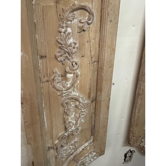 Traditional Pair of 18th Century Carved and Bleached Wood Panels For Sale - Image 3 of 5