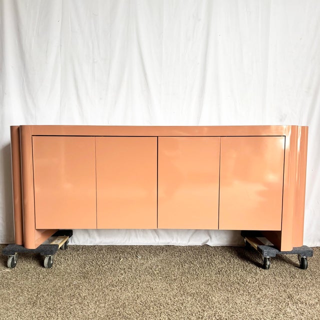Postmodern Salmon Pink Lacquer Laminate Sculpted Credenza For Sale - Image 4 of 9
