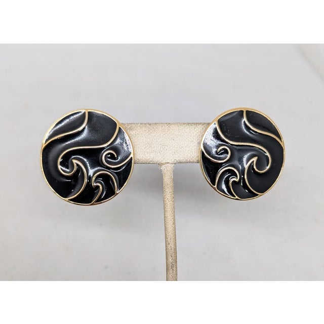 1980s Vintage 1980s Signed Trifari Round Black Enamel "Wind" Pierced Earrings-2 Pieces For Sale - Image 5 of 7