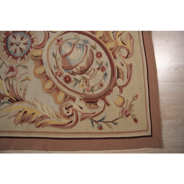 9x12 Vintage Aubusson Flat Weave Wool Rug, Louis XV Rosette Medallion For Sale In New York - Image 6 of 13