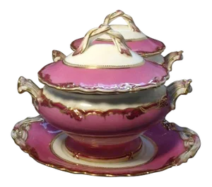 19th Century English Rockingham Porcelain Pink Sauce Tureens - a Pair