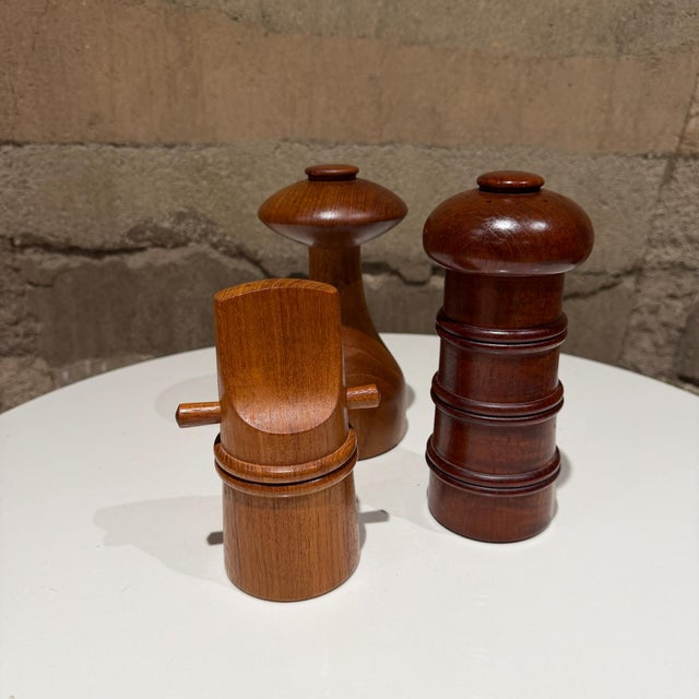 Set of There (3) Salt and Pepper Mill Designed by Jens Quistgaard for Dansk Designs. For Sale - Image 9 of 18