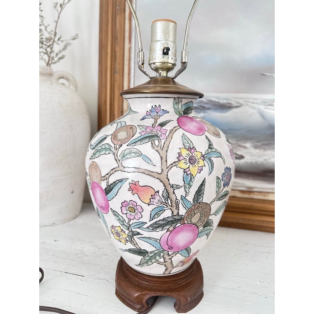 Vintage Chinese Famille Rose Peach Motif Ceramic Ginger Jar Table Lamp For Sale - Image 12 of 12