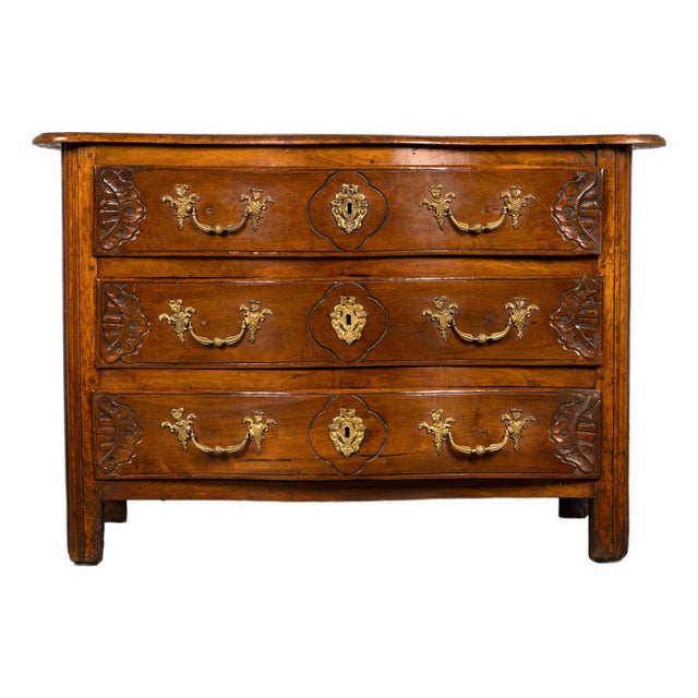 18th Century French Régence Walnut Chest of Drawers With Brass Pulls, Lyon For Sale