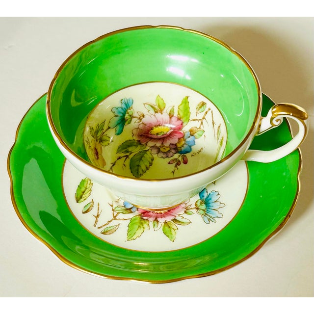 Set of 5 English tea cups and saucers ready for your next tea party. Variety of styles and colors add to your decorative...