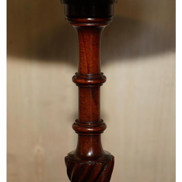 Wood Antique 1880 Sheraton Revival Tripod Table in Hardwood For Sale - Image 7 of 18