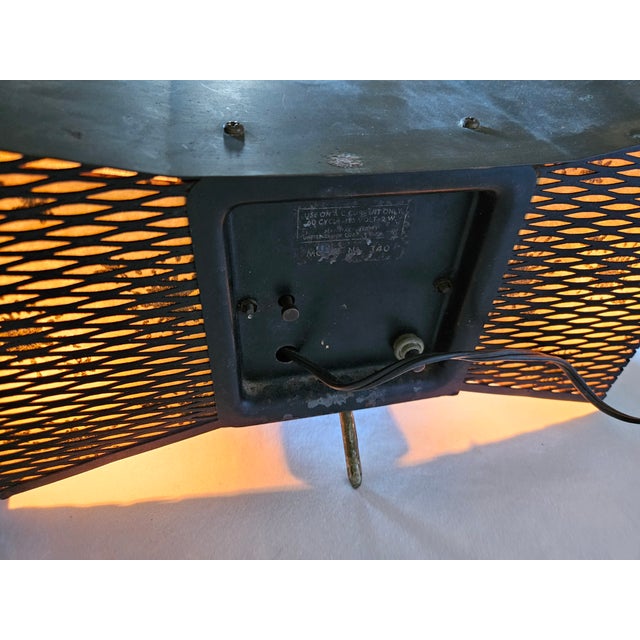 1950s MCM Atomic Bowtie Clock With Accent Lighting, United Clock Corperation For Sale - Image 5 of 7