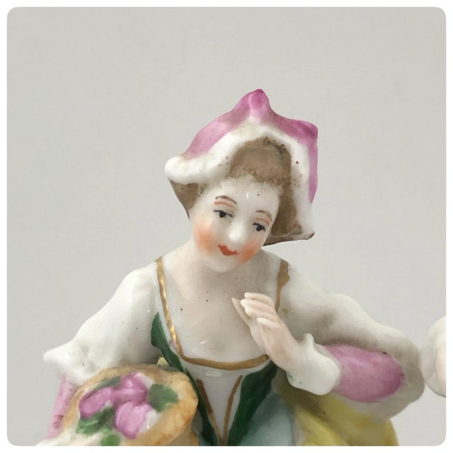 Art Nouveau German Porcelain Figurine of a Lady and Gentleman by Alfred Voight A. G., Sitzendorf, Early 20th Century For Sale - Image 3 of 6