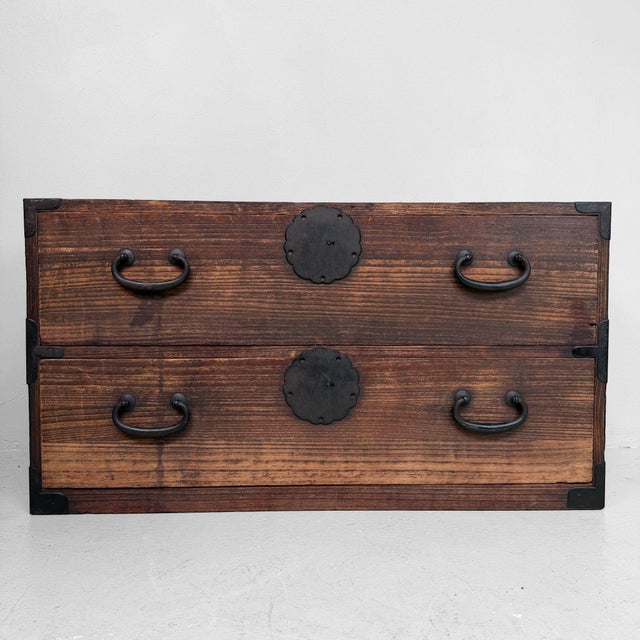 Shōwa Japanese Low Tansu Chest of Drawers, 1940 For Sale - Image 12 of 12
