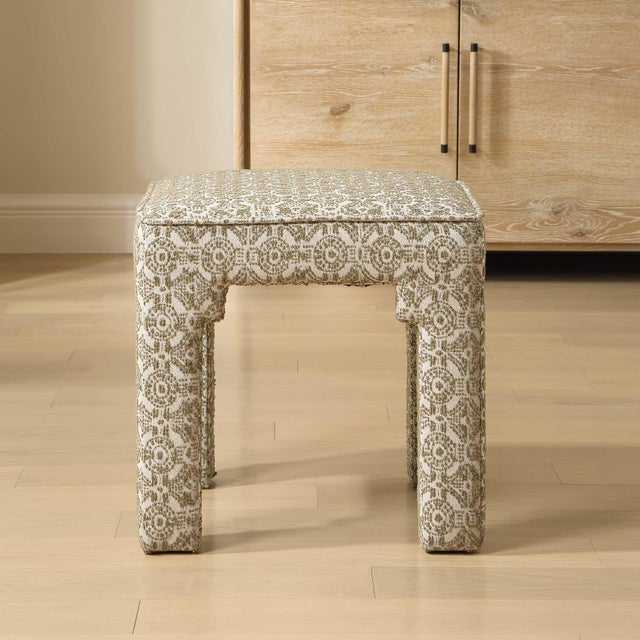 Kenneth Ludwig Chicago Satoria Upholstered Small Bench For Sale - Image 4 of 8