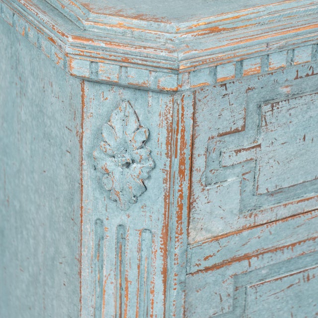 19th Century Swedish Pair of Blue Chest of Three Drawers or Nightstands For Sale - Image 13 of 17