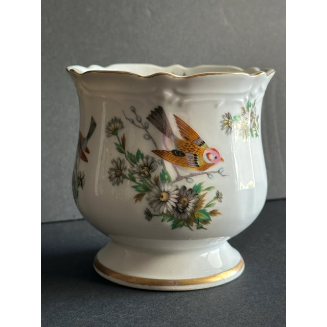 Chinoiserie Vintage 1940s/1950s Lenwile Ardalt Imported Chinoiserie Hand Painted Birds and Flowers Porcelain Planter/Vase For Sale - Image 3 of 12