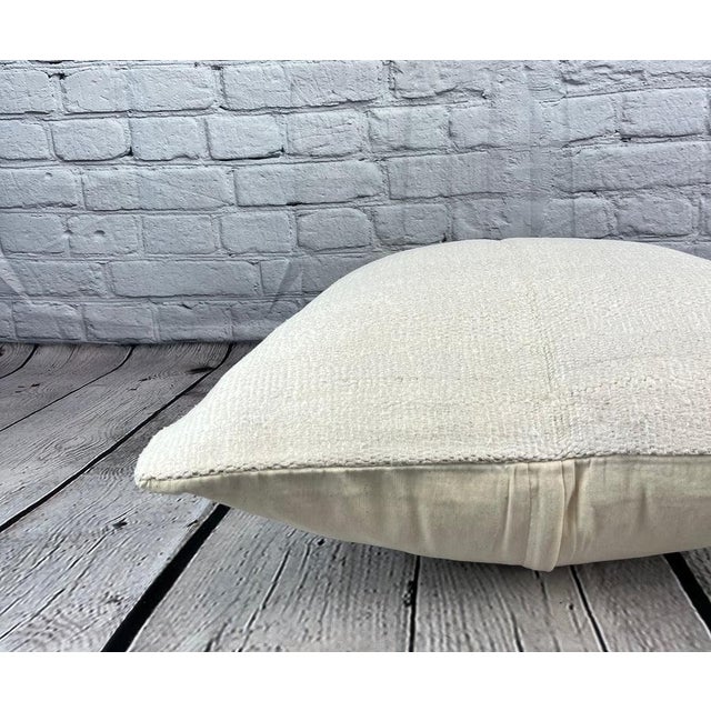 20 x 20 Hemp Pillow Turkish Cushion Natural Grayish White Pillow Cushion Cover For Sale - Image 4 of 4