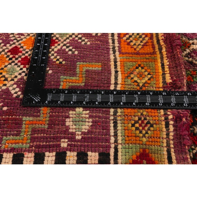 Textile Vintage Beni M'Guild Moroccan Rug, 05'07 X 11'09 For Sale - Image 7 of 10
