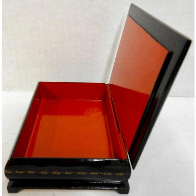 Wood Waterfront at the Kremlin on a Russian Lacquer Box For Sale - Image 7 of 9