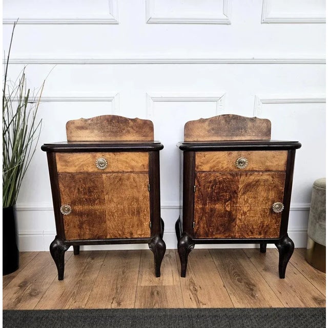 1940s Italian Art Deco Nightstands in Burl Walnut, 1940s, Set of 2 For Sale - Image 5 of 10