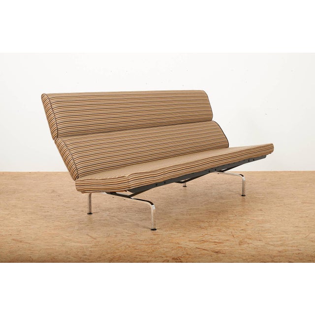 Herman Miller Chrome-Plated Metal Compact Sofa in Maharam Fabric by Ray and Charles Eames for Herman Miller, 1954 For Sale - Image 4 of 12